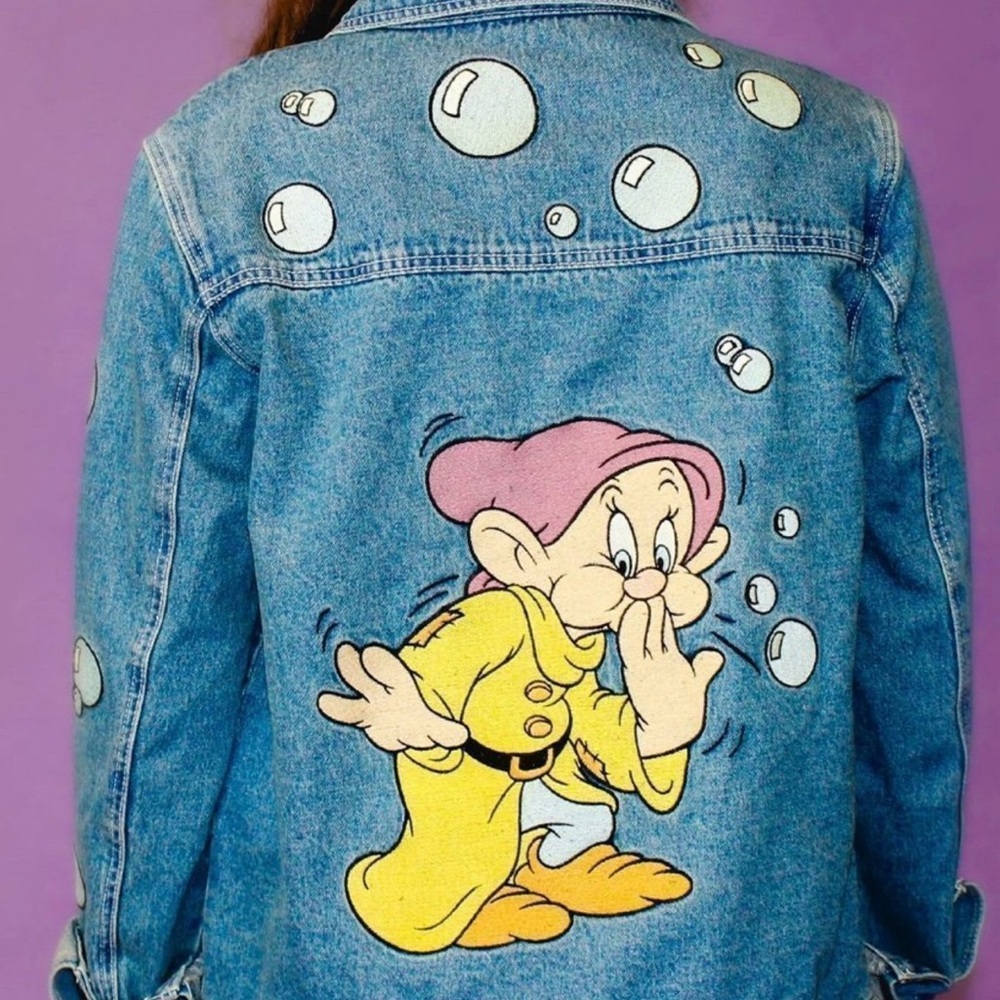 Cakeworthy Disney Snow White Dopey Bubbles Denim Jacket Size Large